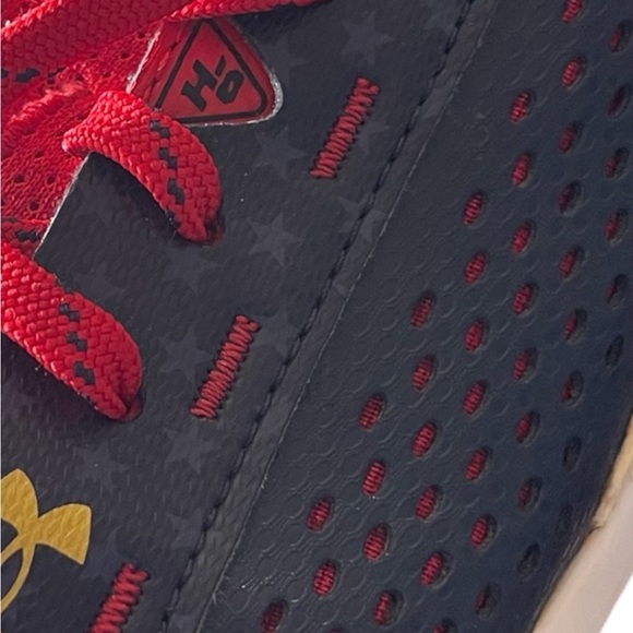 Under Armour Harper Boys Baseball Cleats Size 4Youth - Picture 7 of 11